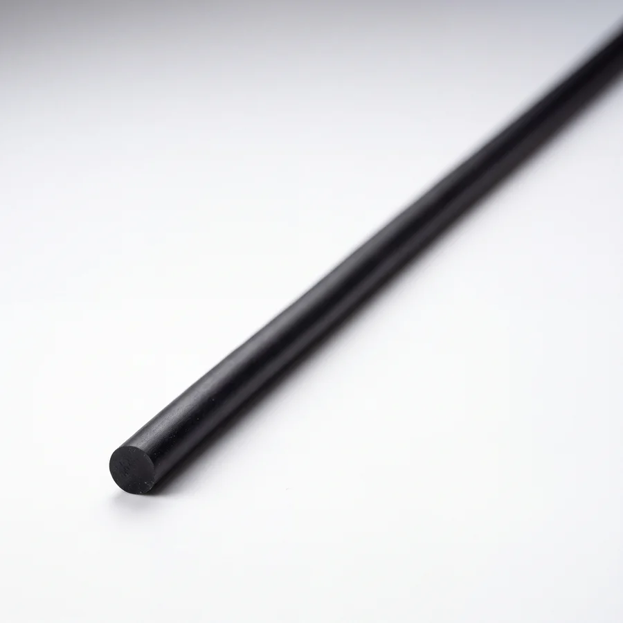 Schwarze Weich-PVC-Rundschnur mit seidenmattem Finish, gerade liegend, massiver Querschnitt